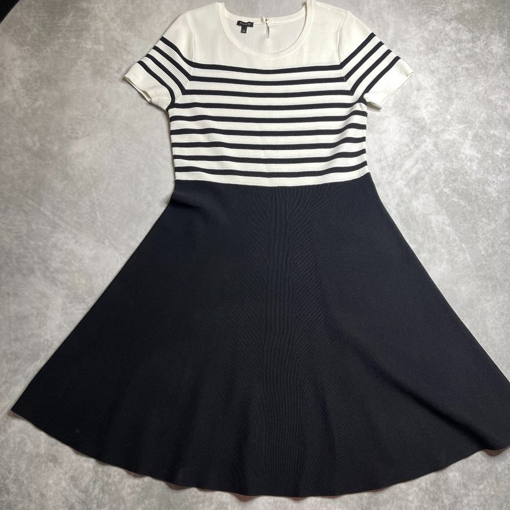 Talbots Black & White Midi Dress Size L Stretch Knit Fit & Flare Short Sleeve